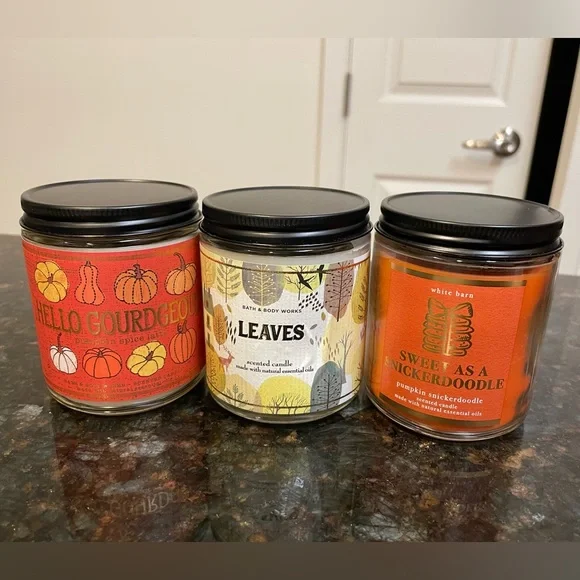NWT Bath & Body Works / White Barn Fall Candle Bundle - 3 Single Wick Candles - Picture 1 of 11